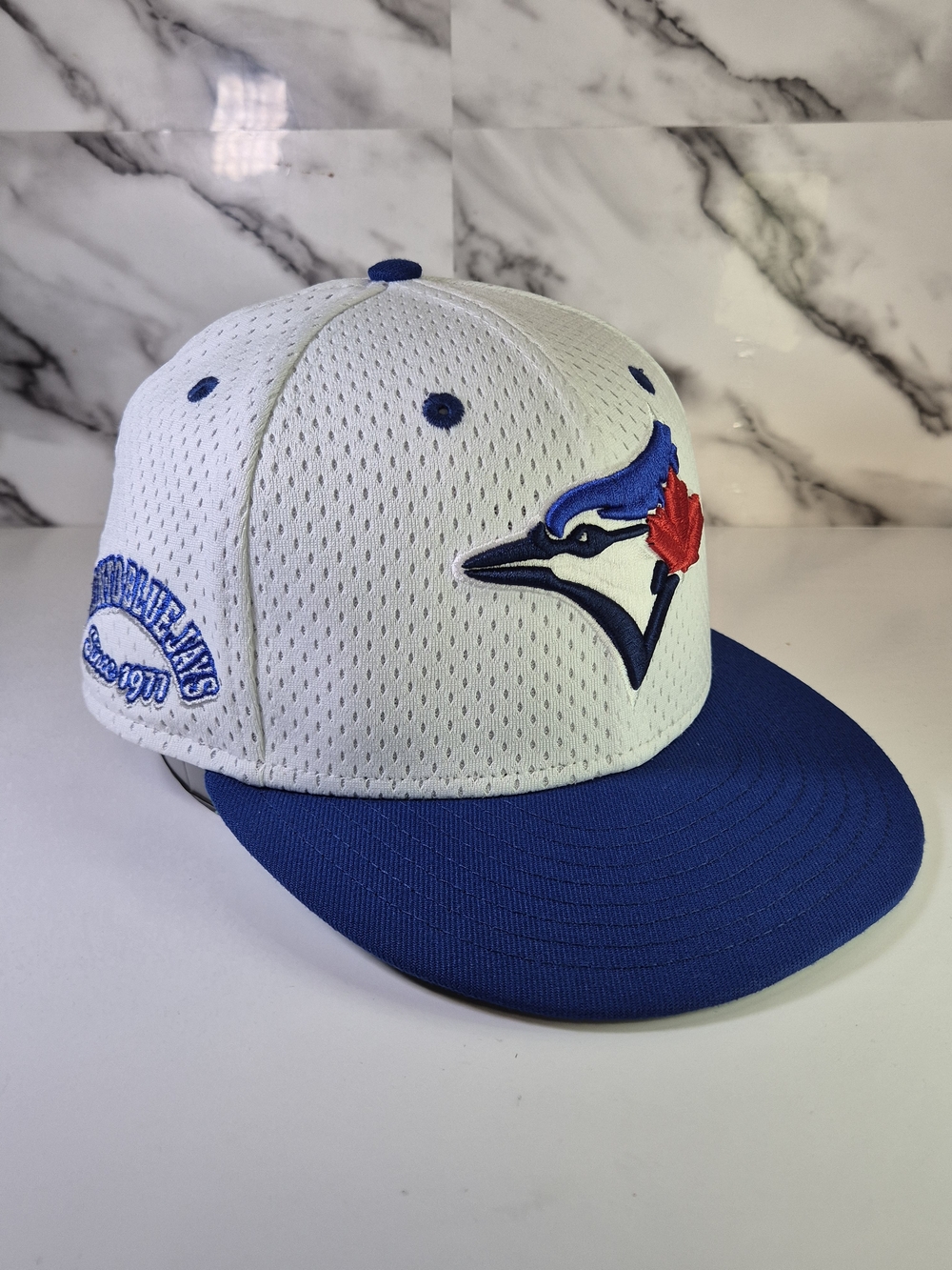 Toronto Blue Jays Baseball Snapback Cap. 7 1/8 White And Blue Since 1977